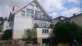 Doppelstöckiger Balkon in Erlenbach
